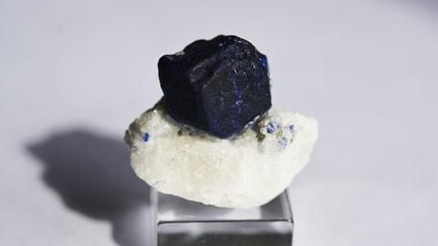 【30%off! 】ラピスラズリ結晶(アフガニスタン産) - world stone collection Nehan