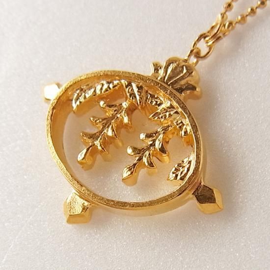 Picturesque-wisteria necklace