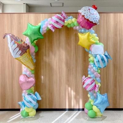 バルーンアーチ ヘリウムバルーン付き