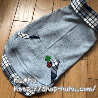 【サイズオーダー】重ね着風ノースリーブ*てんとう虫とクローバー<img class='new_mark_img2' src='//img.shop-pro.jp/img/new/icons13.gif' style='border:none;display:inline;margin:0px;padding:0px;width:auto;' />