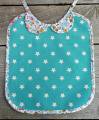 <img class='new_mark_img1' src='https://img.shop-pro.jp/img/new/icons11.gif' style='border:none;display:inline;margin:0px;padding:0px;width:auto;' /> Les Petits Vintage Peter Pan Collar Bib – turquoise stars oilcloth