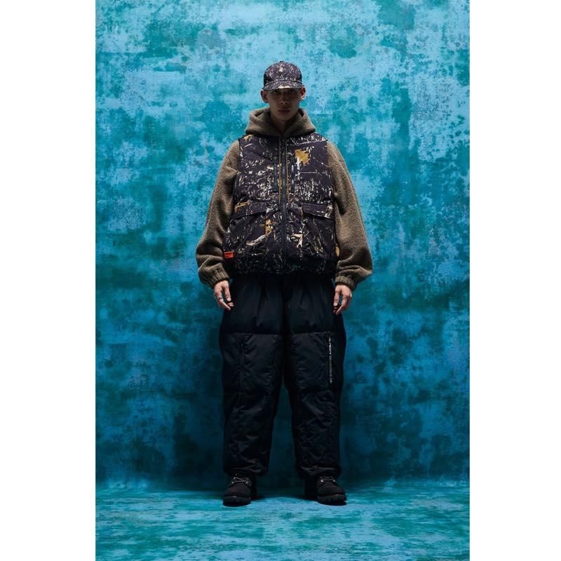 BULLET CAMO REVERSIBLE VEST | TIGHTBOOTH - タイトブース | Specs