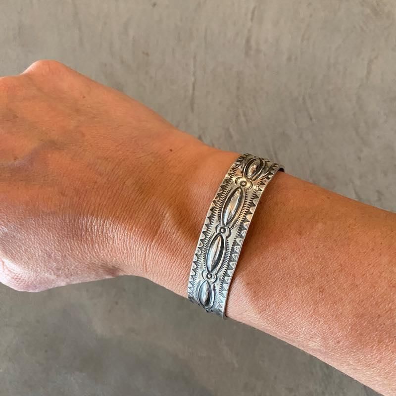 LEAF BRACELET (REPOUSSE) | LARRY SMITH - ラリースミス LEAF BRACELET (REPOUSSE) | LARRY SMITH - ラリースミス