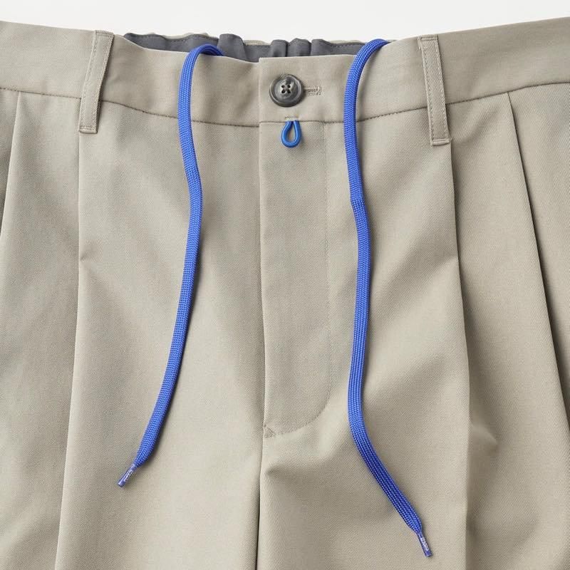 セダンオールパーパスVentilation Tech Chino Slacks
