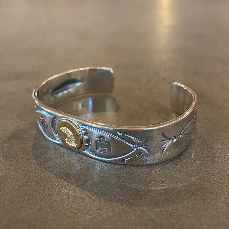 18K EAGLE HEAD STAMPED BRACELET | LARRY SMITH - ラリースミス