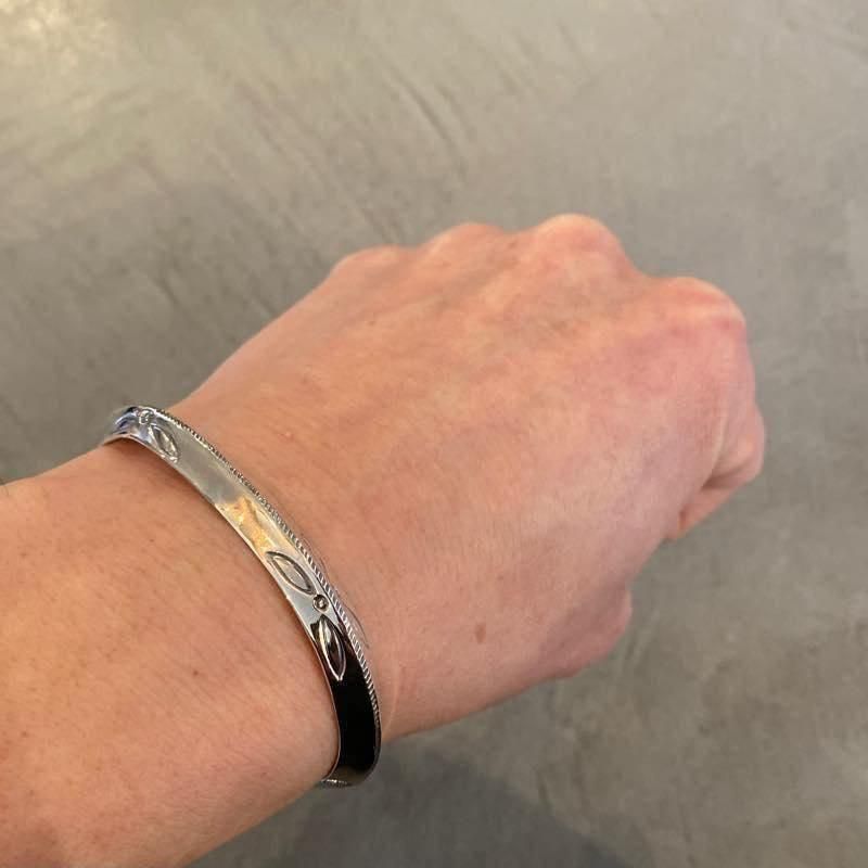 アクセサリー LARRY SMITH TRIANGLE BRACELET LARRY SMITH TRIANGLE BRACELET -3 POINT- – unexpected store