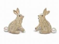Leps ピアス (カラー:グレー) 【 Luccica ルチカ 】 【メール便 送料無料 】 ウサギ アクセサリー 兔 動物 個性的 カワイイ ラビット 誕生日 プレゼント 女性 雑貨 スタッド