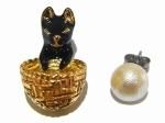 かごにひょこんとミルキーキャット ピアス 黒猫 【 KAZA カザ 】【メール便送料無料】黒 にゃんこ アクセサリー 動物 黒ネコ レディース ジュエリー アニマル かわいい