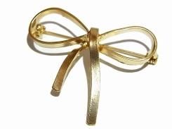 Big Ribbon ブローチ 【 Luccica ルチカ 】【メール便送料無料】 アクセサリー カワイイ 個性的 誕生日 プレゼント モチーフ ブランド グッズ ナチュラル