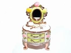 『 ミニチュアドレッサー ジュエリーボックス 』(ホワイト) 【 ピィアース Piearth Japan 】アクセサリー ジュエリー ドレッサー 家具 鏡台 インテリア かわいい モチーフ オブジェ
