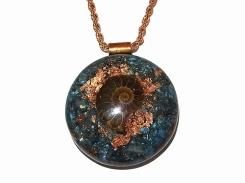 オルゴナイト ペンダント L【Powerful Orgone Pendant】ブルーカルサイト/ブルーアパタイト/水晶/アンモナイト 天然石 ストーン
