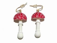 ピンクキノコのピアス(ベニテングタケ) (傘開き大)【 ariam 】 ハンドメイド 樹脂粘土 アクセサリー 誕生日 プレゼント 女性 雑貨 おもしろ 可愛い かわいい