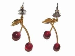 揺れるサクランボ ピアス (レッド)【 Luccica ルチカ】 さくらんぼ 赤 レッド アクセサリー 可愛い レディース 女子 お洒落 チェリー 木の実 スタッド