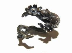 モルモットとお花のリング 【 林檎屋 】 シルバー アクセサリー ナチュラル ジュエリー 動物 アニマル フェミニン ナチュラル かわいい 指輪 おしゃれ メルヘン ユニーク ニッチ