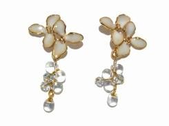 マグノリア ピアス 【 Luccica ルチカ 】【 メール便 送料無料 】 アクセサリー カワイイ 花 フラワー 植物 エレガント ナチュラル 誕生日 プレゼント ガラス 女性 雑貨 スタッド