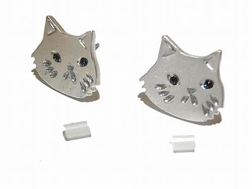 ねこのしっぽ ピアス (シルバー）【 Luccica ルチカ 】 アクセサリー 毛糸 ふわふわ cat キャット 猫 誕生日 プレゼント