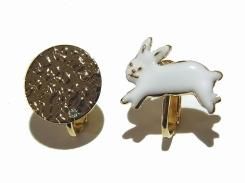 Salire イヤリング 【 Luccica ルチカ 】 【メール便 送料無料 】 ウサギ アクセサリー 兔 動物 個性的 カワイイ 月 ムーン おもしろ 人気 ラビット