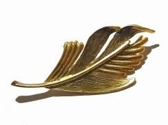 yeni feather ブローチ 【 Luccica ルチカ 】【メール便 送料無料 】 植物 ブローチ かわいい アクセサリー エレガント おしゃれ 上品 リーフ おしゃれ ナチュラル 葉っぱ