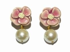 pistil イヤリング ピンク 【 Luccica ルチカ 】【 メール便 送料無料 】 アクセサリー カワイイ 花 フラワー 植物 エレガント パール 誕生日 プレゼント 女性 雑貨 スタッド