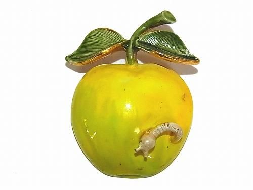 ビンテージ ブローチ 黄りんごと青虫 1960年代 アクセサリー ジュエリー かわいい 海外買い付け 古い お洒落 可愛い 輸入 ビンテージ ブローチ 黄りんごと青虫 1960年代 アクセサリー ジュエリー かわいい 海外買い付け 古い お洒落 可愛い 輸入