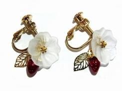 cilek イヤリング 【 Luccica ルチカ 】【 メール便 送料無料 】 苺 いちご 花 ストロベリー フルーツ 果物 かわいい アクセサリー プレゼント 誕生日 20代 30代 女性