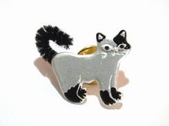 ムーシャ ブローチ 【 Luccica ルチカ 】 【 メール便 送料無料 】 猫 アクセサリー ネコ キャット 動物 個性的 かわいい 誕生日 プレゼント