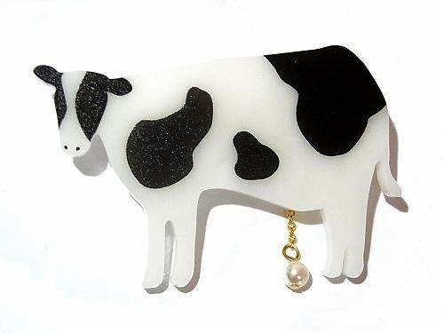 Milk ブローチ Luccica ルチカ アクセサリー おもしろ カワイイ 個性的 アニマル 動物 誕生日 牛 うし プレゼント 女性 Milk ブローチ Luccica ルチカ アクセサリー おもしろ カワイイ 個性的 アニマル 動物 誕生日 牛 うし プレゼント 女性