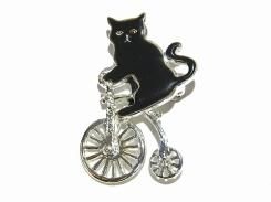 ネコ ブローチ 『 サイクリングねこ ブラック 』【 Luccica ルチカ 】【メール便送料無料】 キャット 自転車 動物 かわいい おもしろ 個性的 ユニーク farbe ファルべ