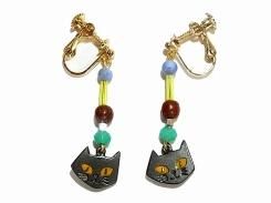 CALLIE イヤリング (BL×BK) 【 Luccica ルチカ 】 【 メール便 送料無料 】 猫 アクセサリー ネコ キャット 動物 個性的 かわいい 誕生日 プレゼント