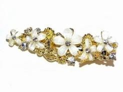 ペールフラワー(ホワイト) ヘアクリップ 【 Luccica / ルチカ 】【メール便 送料無料 】 髪留め カワイイ 個性的 ヘアークリップ まとめ髪 アレンジ クリップ 髪 蝶