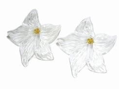 Dogwood ピアス (花:大) 【 Luccica ルチカ 】【 メール便 送料無料 】 アクセサリー カワイイ フラワー エレガント ナチュラル 誕生日 プレゼント 女性 クリア 大ぶり 透明