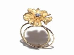 ゴールドフラワーリング 【 Luccica ルチカ 】【メール便 送料無料】 花 アクセサリー ハンドメイド フェミニン プレゼント 女性 雑貨