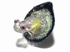アルフレッド ペンダントトップ 【 kengtaro ケンタロー 】 カエル 蛙 かえる ガラス 硝子 フロッグ 個性的 かわいい お洒落
