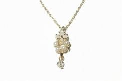 小さな花とパール ネックレス 【 Luccica ルチカ 】【メール便 送料無料 】 カワイイ アクセサリー 上品 お洒落 チェーン
