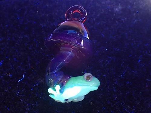 にゅ 五 Kengtaro ケンタロー キノコから出てくるカエル ボロシリケイトガラス 蛙 かえる フロッグ 菌 きのこ にゅ 五 Kengtaro ケンタロー キノコから出てくるカエル ボロシリケイトガラス 蛙 かえる フロッグ 菌 きのこ