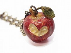 毒りんご バックチャーム (タイプ2)【 Wadou-koubou 和道工房 】 林檎 アップル リンゴ フルーツ 果物 アクセサリー ポイズン メルヘン ユニーク ハート 個性的