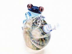 風  (四) 【 kengtaro ケンタロー 】  カエル ボロシリケイトガラス 職人 作家 蛙 かえる フロッグ 個性的 かわいい おしゃれ ペンダントトップ アクセサリー
