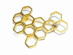 ハチの巣 ブローチ 【 Luccica ルチカ 】【メール便送料無料】 個性的 ユニーク オシャレ レディース 模様 蜂 蜂の巣 アクセサリー おもしろ 誕生日 プレゼント 女性 雑貨
