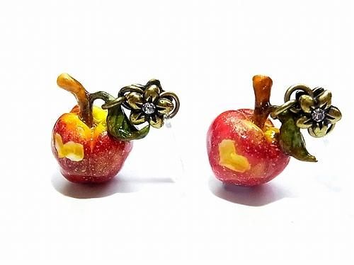 毒林檎大福ざくろ姫ピンクラウリンゼTKK115達磨ピンクラウリンゼTKK116 毒りんご ピアス (樹脂フック) 【Wadou-koubou/和道工房】林檎