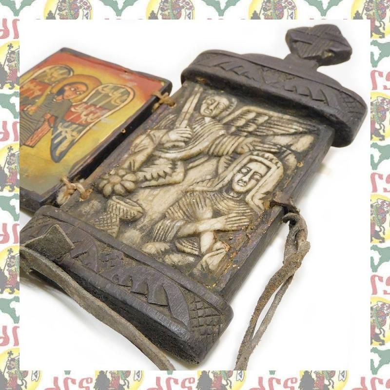 エチオピアの木彫りと石彫りイコン