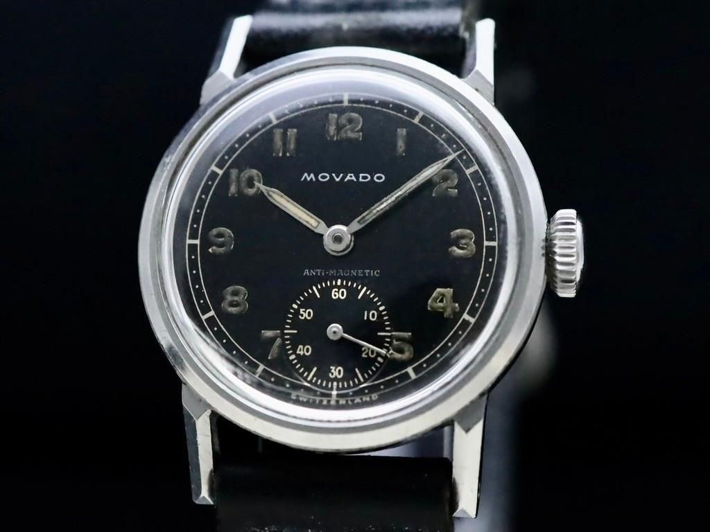 MOVADO / BLACK SILVER GILT DIAL 1940'S