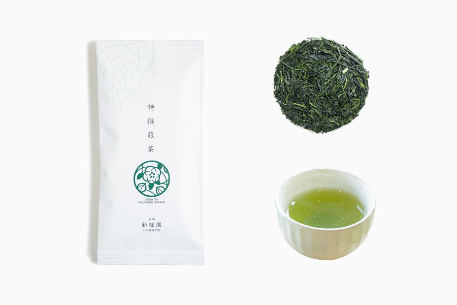 “日本茶本来の香りと甘みと、上品でかすかな渋みのバランスが絶妙な、新緑園で一番人気のお茶です。