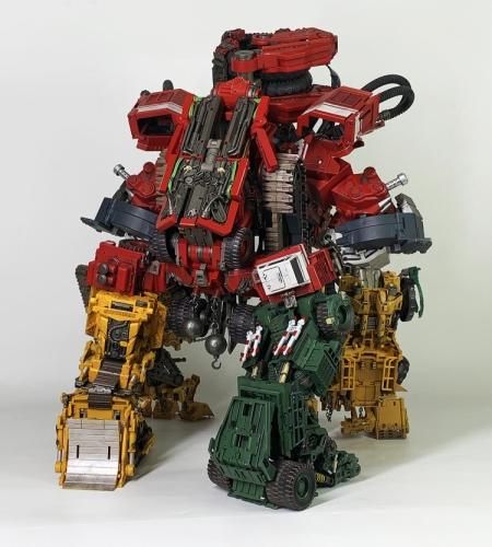 DS-05 Toublemaker Landslip - 8 Combiners The Left Arm