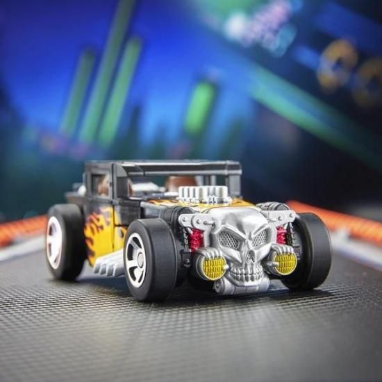 Hot Wheels x Transformers Bone Shaker - 【MOON BASE】 ムーンベース