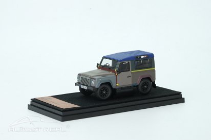 410214 Land Rover Defender 90 