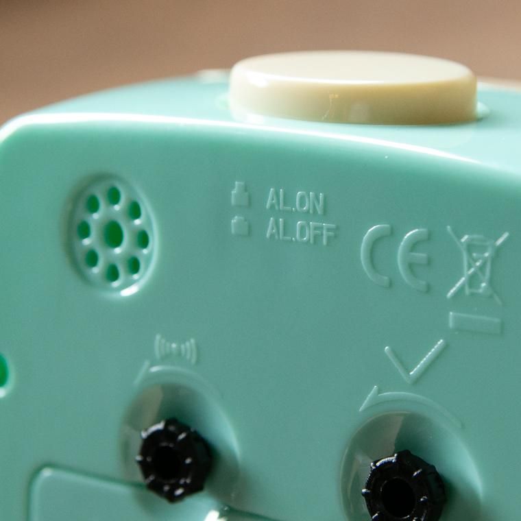 kikkerland classic alarm clock