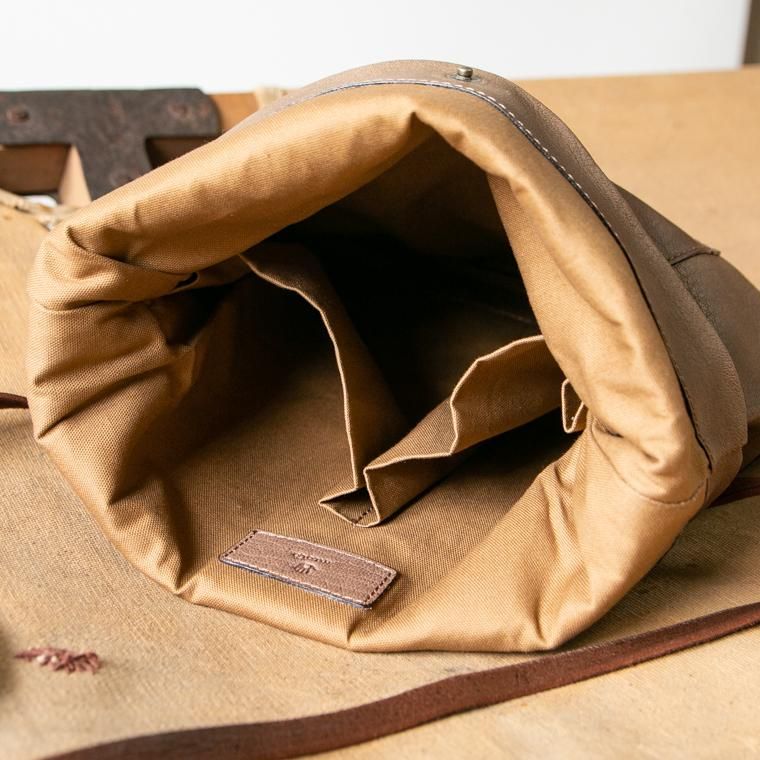 モト LEATHER & SILVER MOTO サコッシュ BAG24