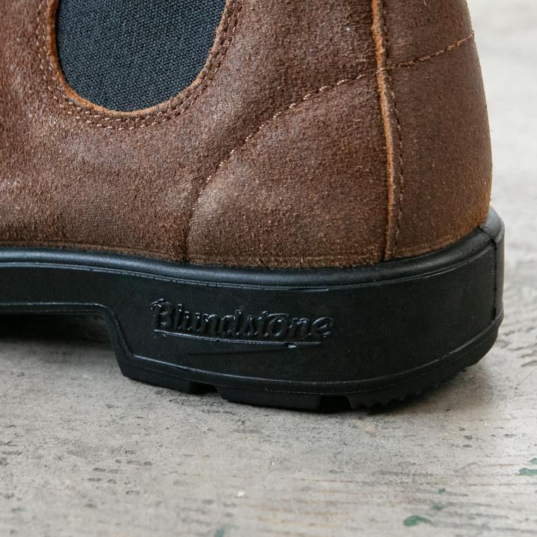 BLUNDSTONE