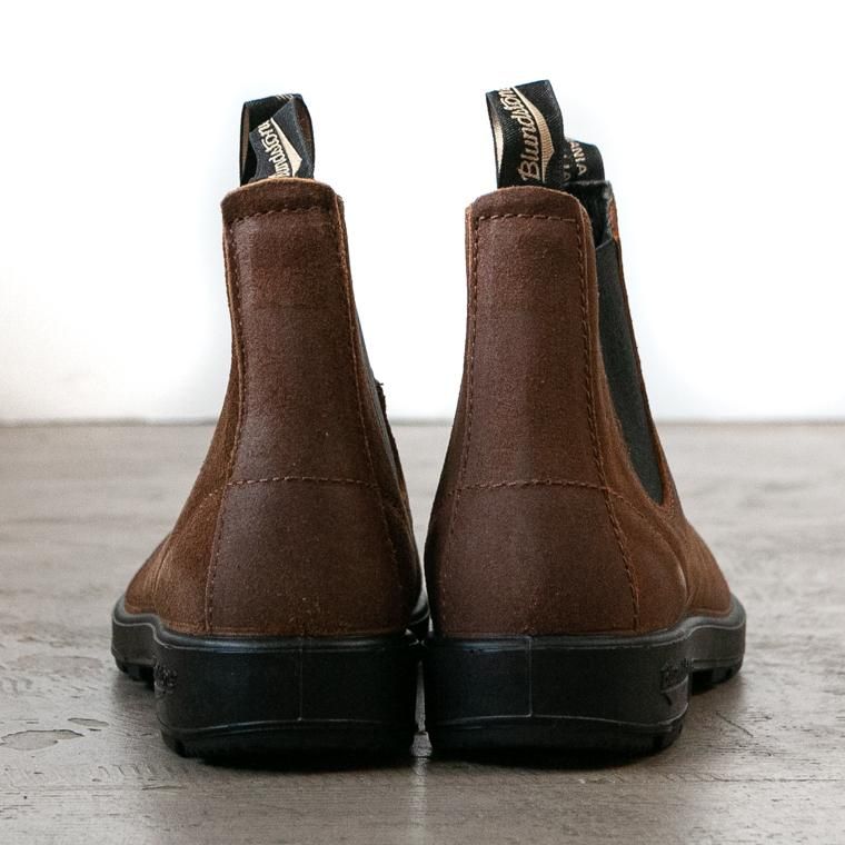 BLUNDSTONE