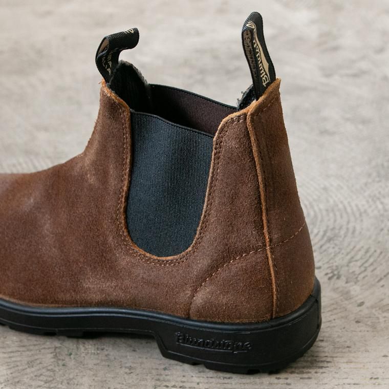 BLUNDSTONE